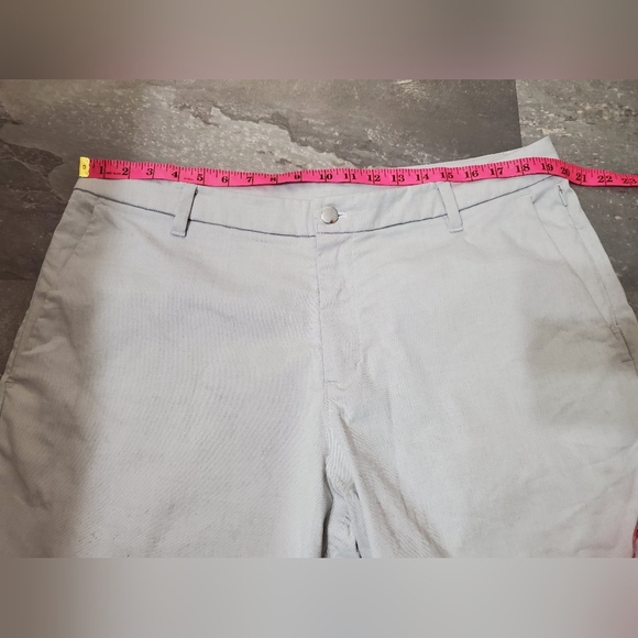 Lululemon Commission Classic-Fit Short 7" *Oxford. Very Light Grey. 7". Size 38. - Picture 5 of 14